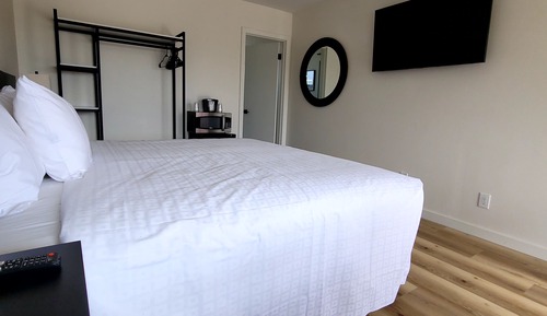 Deluxe Room, 1 King Bed