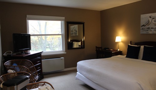 Deluxe Room, 1 King Bed, Non Smoking, Garden View