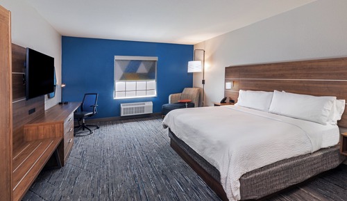 Standard Room, 1 King Bed