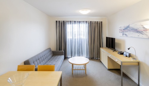 Three Bedroom Apartment, Three King Beds