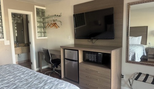Room, 1 King Bed, Jetted Tub