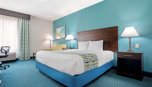 Standard Room, 1 King Bed, Accessible, Non Smoking