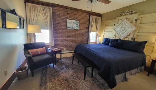 The Apple Blossom Room