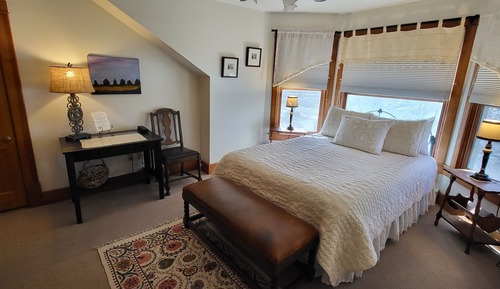 The Grapevine Room