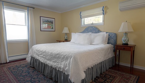 Comfort Room (Lavender)