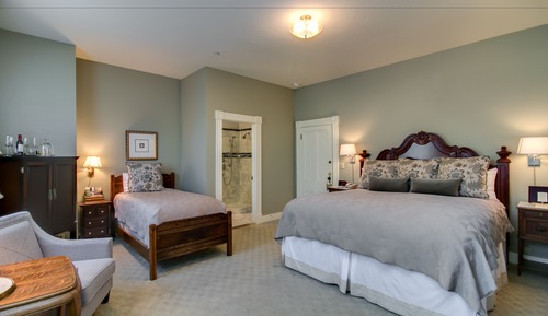 Double Room (Queen Anne)