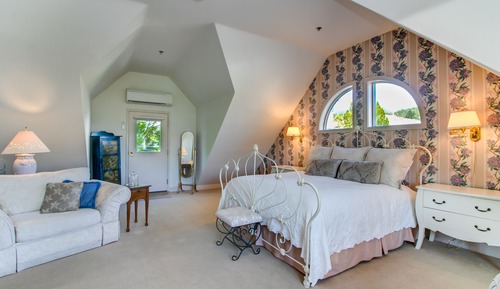 Suite, 1 King Bed (Eleanor Rose)