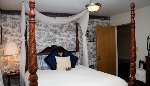 Deluxe Room, 1 Queen Bed, Jetted Tub (English Spa)