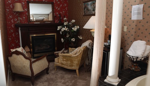 Superior Room, 1 Queen Bed, Private Bathroom (French Room)