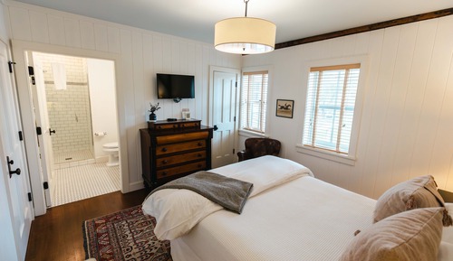 Deluxe Room, 1 Queen Bed (Saratoga Spring)