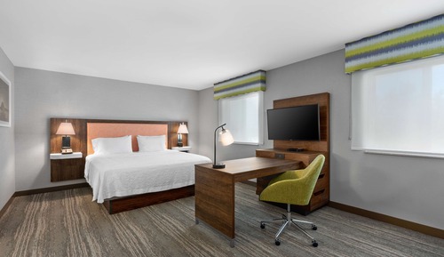 One king studio non smoking