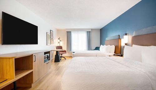 Room, 2 Queen Beds, Accessible, Bathtub (Mobility & Hearing)