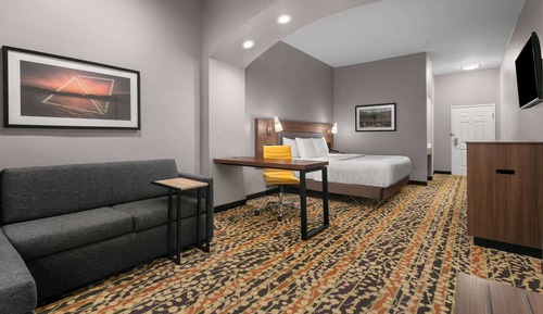 Room, 1 King Bed, Accessible, Non Smoking (Mobility, Tub w/ Grab Bars)