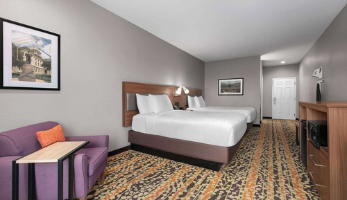 Room, 2 Queen Beds, Accessible, Non Smoking (Mobility, Roll-In Shower)