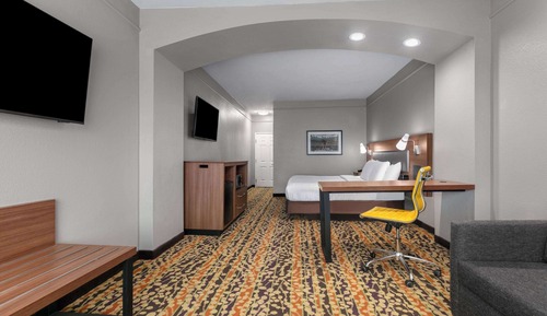 Deluxe Room, 1 King Bed, Non Smoking
