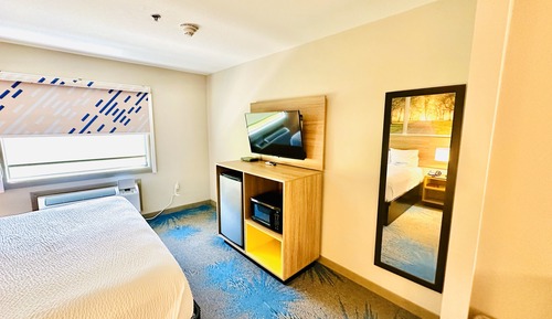 Studio Suite, 1 King Bed, Non Smoking