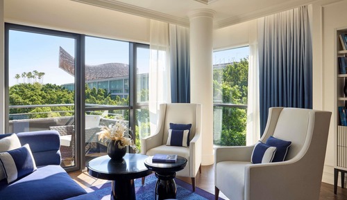 Suite, 1 King Bed, Terrace (Opera, with a Living room)
