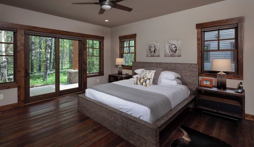 Four-Bedroom Luxury Home 08