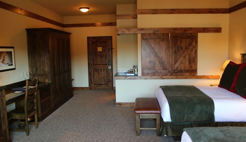 Two Queen Viking Lodge Room