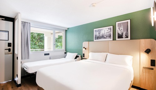 Standard Room, 1 Queen Bed with Sofa bed