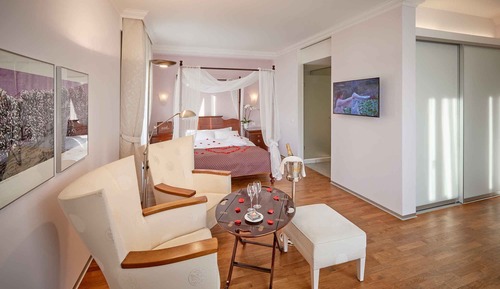 Superior Double Room, City View