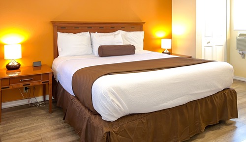 Standard Room, 1 Queen Bed, Non Smoking