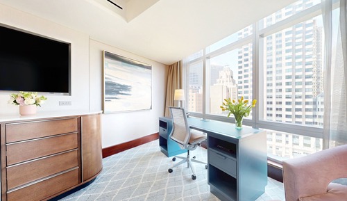 Classic Room, 1 King Bed, Accessible Bathtub (Accessible Tub)