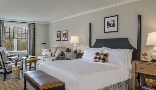 Studio Suite, 1 King Bed, Mobility Accessible (Roll-In Shower)