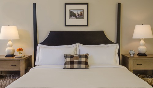 Premium Room, 1 King Bed, Accessible (Communications)