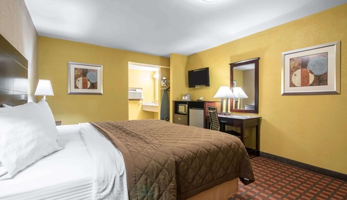 Standard Room, 1 King Bed, Non Smoking