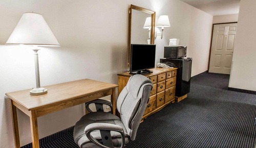 Standard Room, 2 Queen Beds, Non Smoking