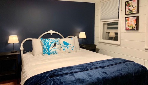 Standard Room, 1 Queen Bed (Room 3)