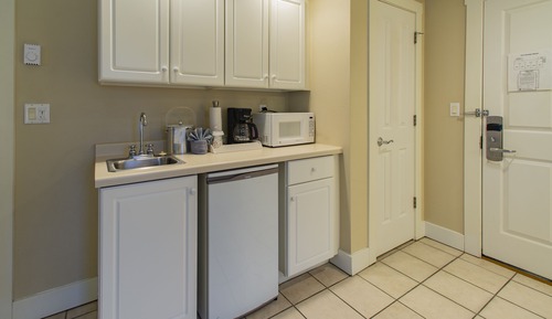 Deluxe Condo