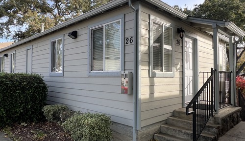 26 Partial Lakeview Cottage 2 Queen Beds