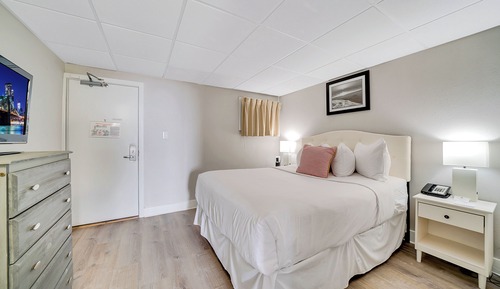 Room, 1 Queen Bed, Patio
