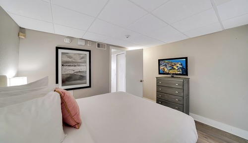 Queen Suite with Kitchenette and Private Patio