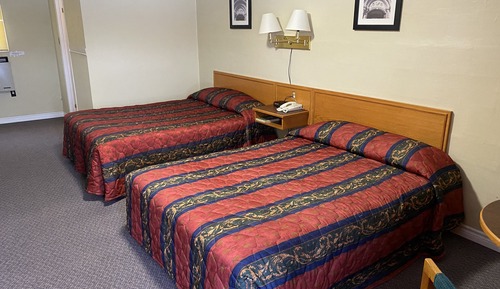Standard Room, 2 Queen Beds, Smoking, Garden View