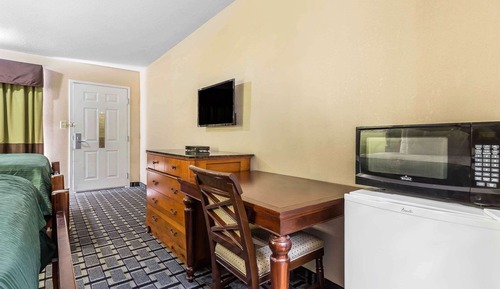 Standard Room, 2 Queen Beds, Non Smoking