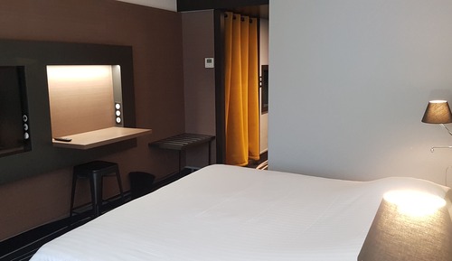 Club Room