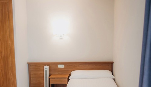 Single Room, Balcony