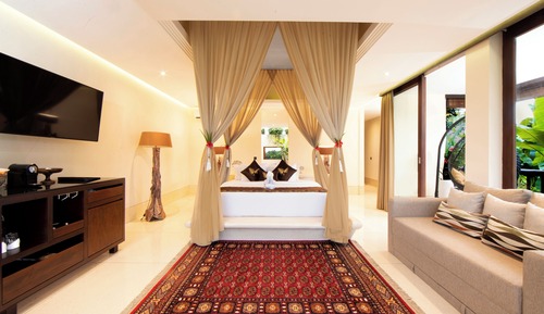 Jungle View Royal Suite