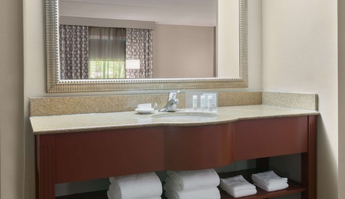 Larger Room, 1 King Bed, Non Smoking