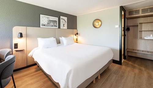 Superior Room, 1 King Bed