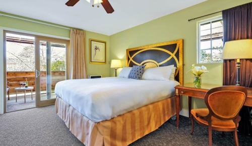 Standard Room, 1 King Bed