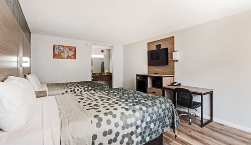Room, 2 Queen Beds, Accessible, Non Smoking