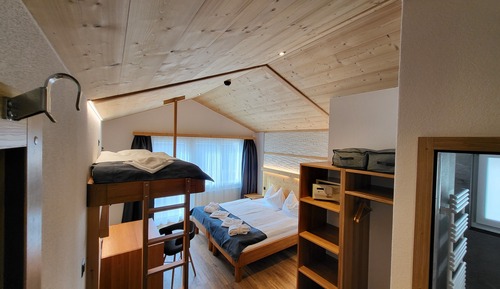 Basic Triple Room, Balcony