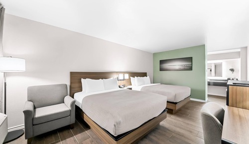 Room, 2 Queen Beds, Accessible, Non Smoking
