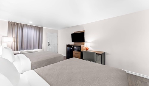 Standard Room, 2 Queen Beds, Smoking