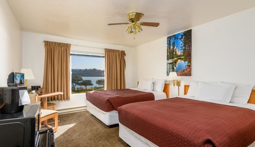 Bay View Room - Double Queen Beds - No Pets