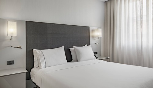 Standard Room, 1 Queen Bed